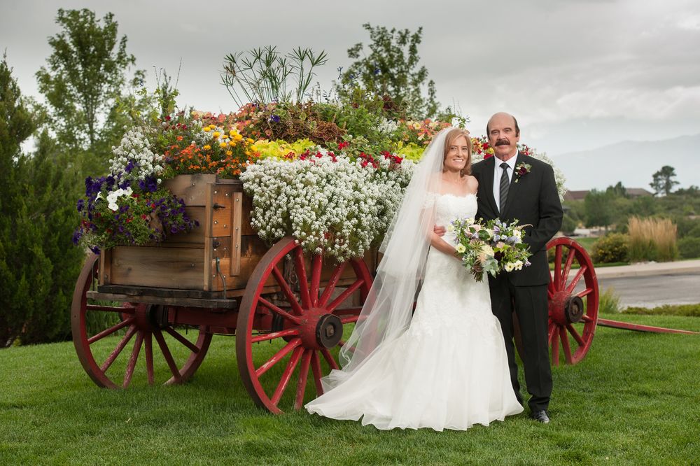 wedding and engagement photographer colorado springs
