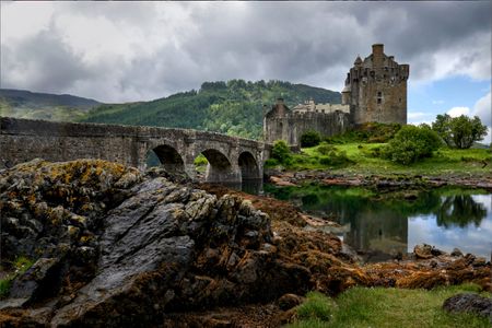 Eilean-Donan-Castle- Kyle of Lochalsh, Scotland Eilean-Donan-Castle_3.jpg