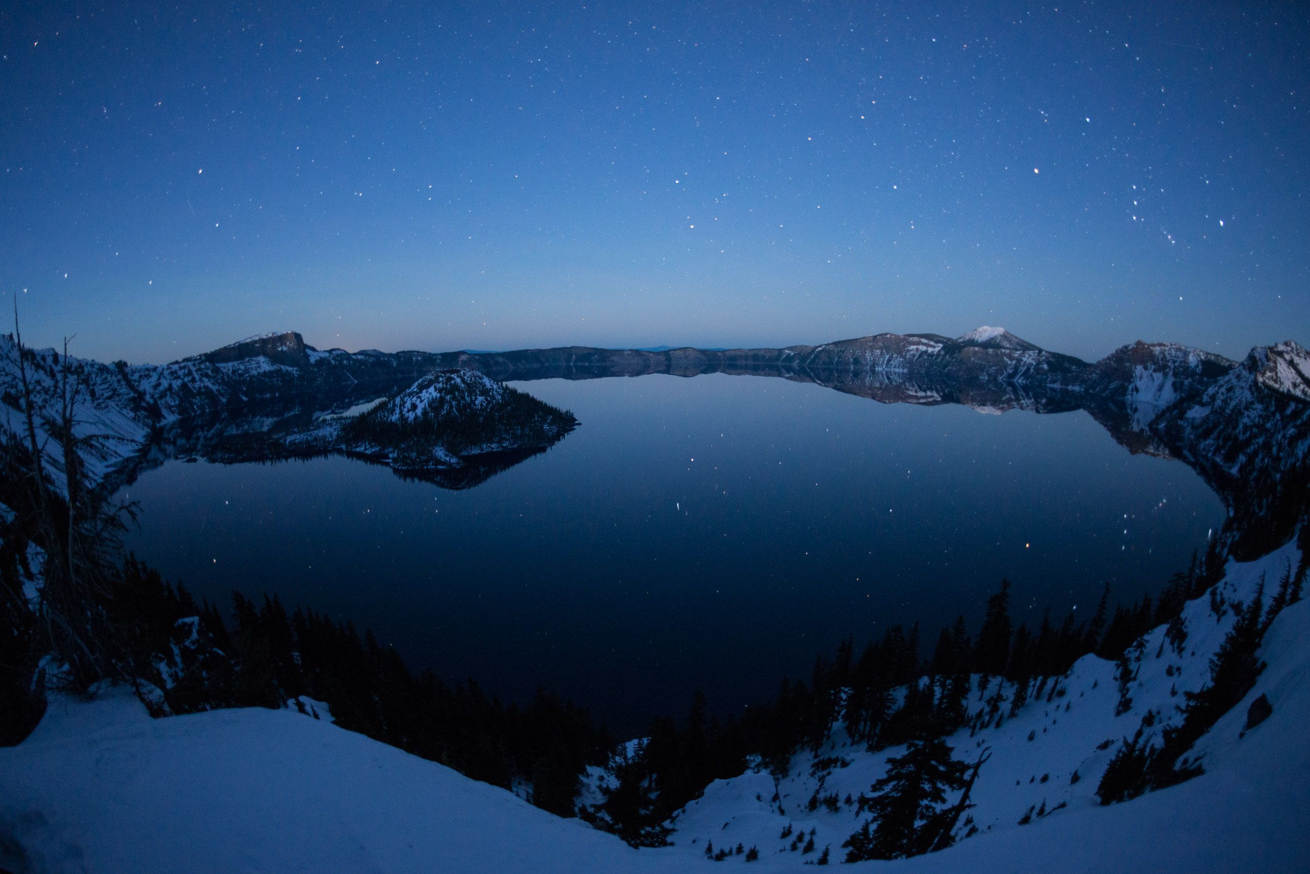 crater_lake_stars.jpg