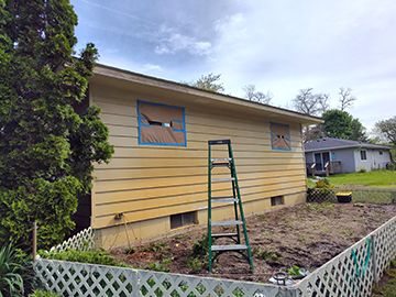 exterior paint before at White Lake Mi.jpg