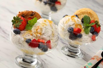 Sweets Food Photography-Ice-cream and Cookies 
