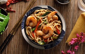 Lunch Food Photography-Udon Noodles with Shrimp