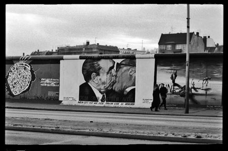 Berlin Wall, Breshnev and Honecker Kiss, 1986