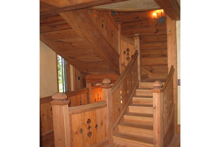 05-heartpine_stair.jpg