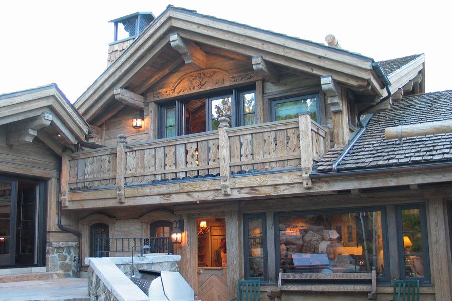 07-gable_balcony2.jpg