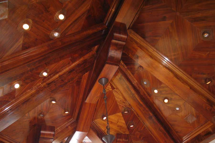 02-vaulted_ceiling.jpg