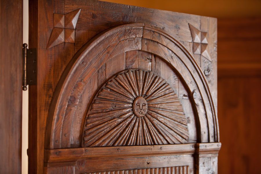 06-door_carving.jpg