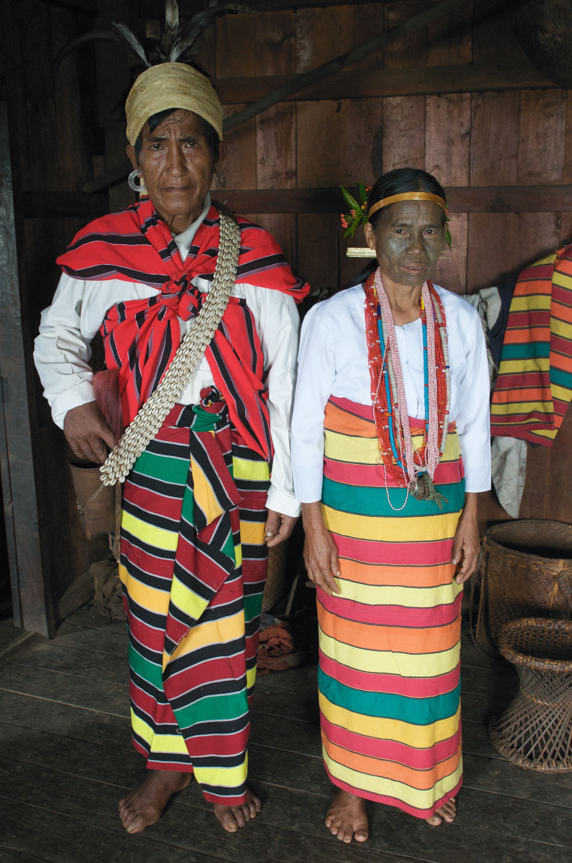 _PSH4859 Tribal Couple.jpg