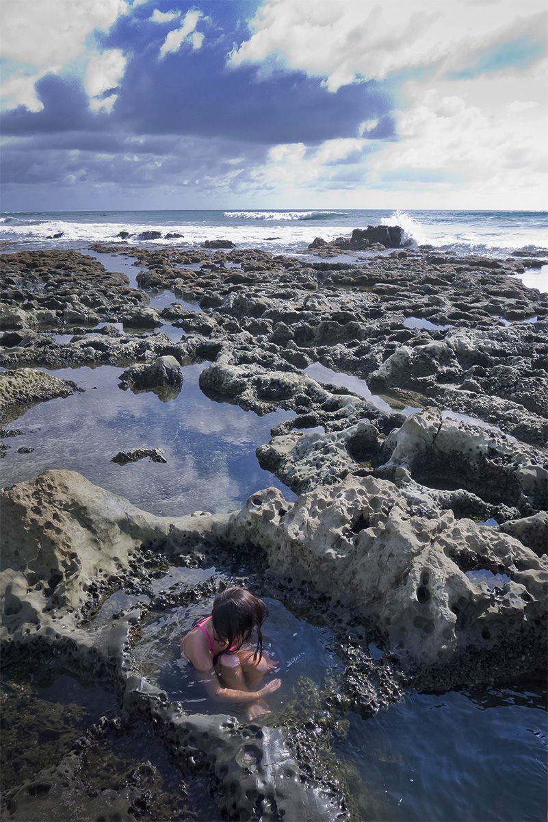 1costa_rica_tidepool_child.jpg