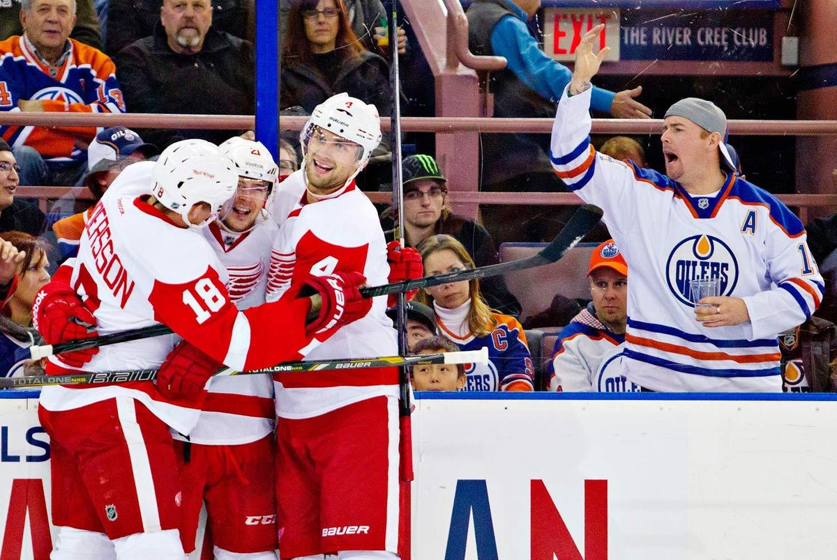 20_0_1oilers_wings.jpg