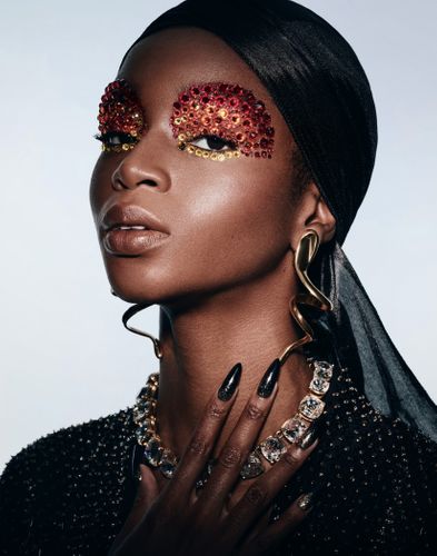 Issue shot by Jason Kim