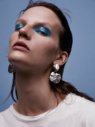 Sara Beauty Book by Linda Gradin Makeup