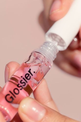 Glossier Lipgloss Campaign