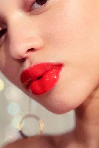 Glossier Lipgloss Campaign