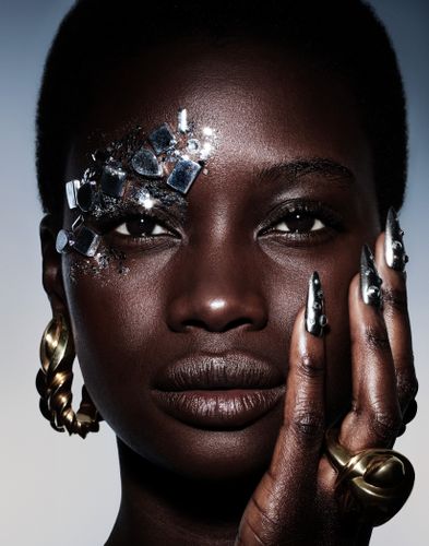 Issue shot by Jason Kim
