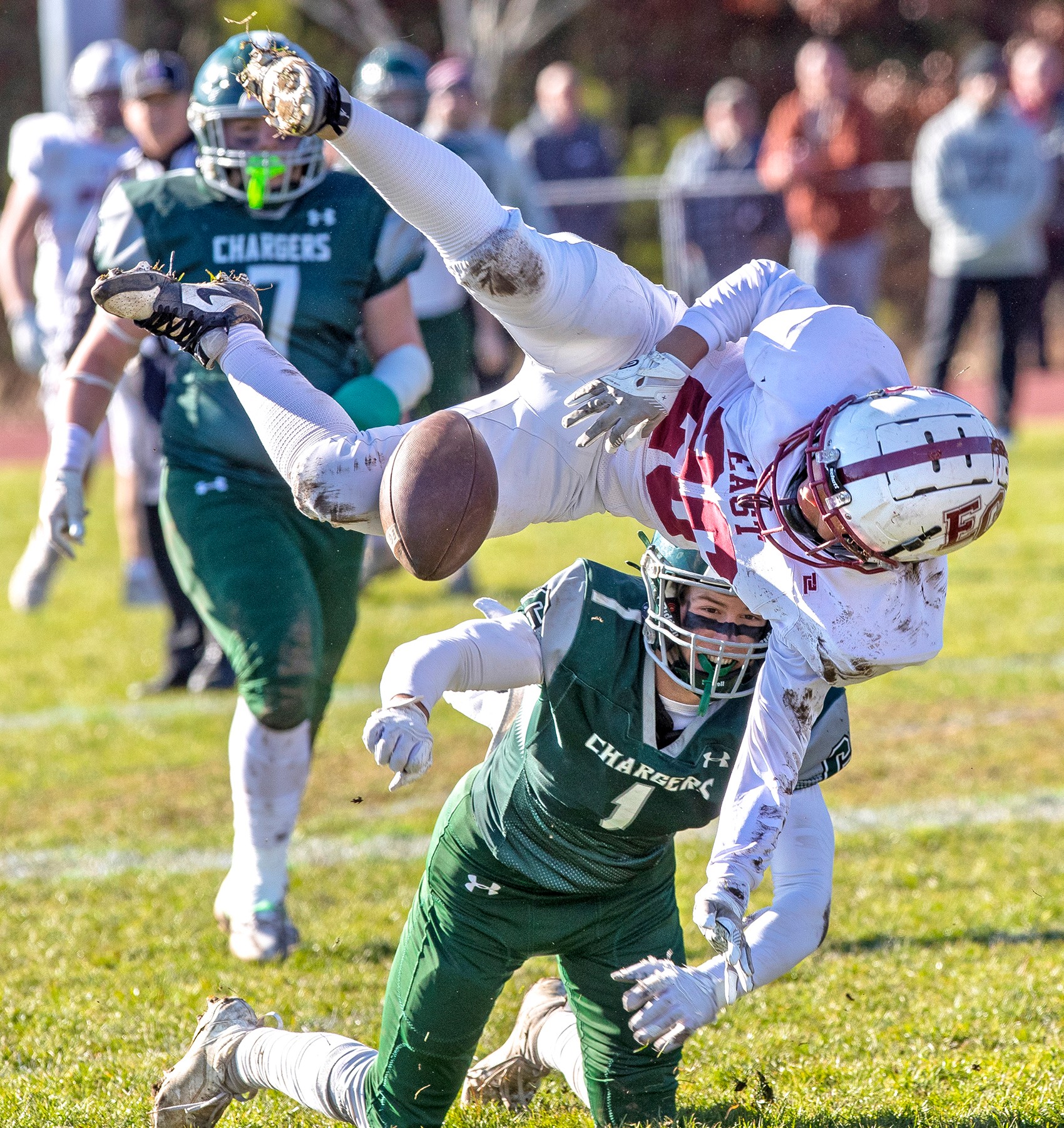 lbooks-E.Greenwich_at Chariho fBall__1075_-1.jpg