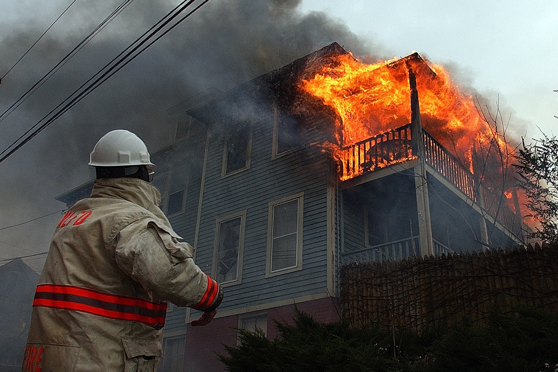 TERRACE AVE FIRE001.JPG