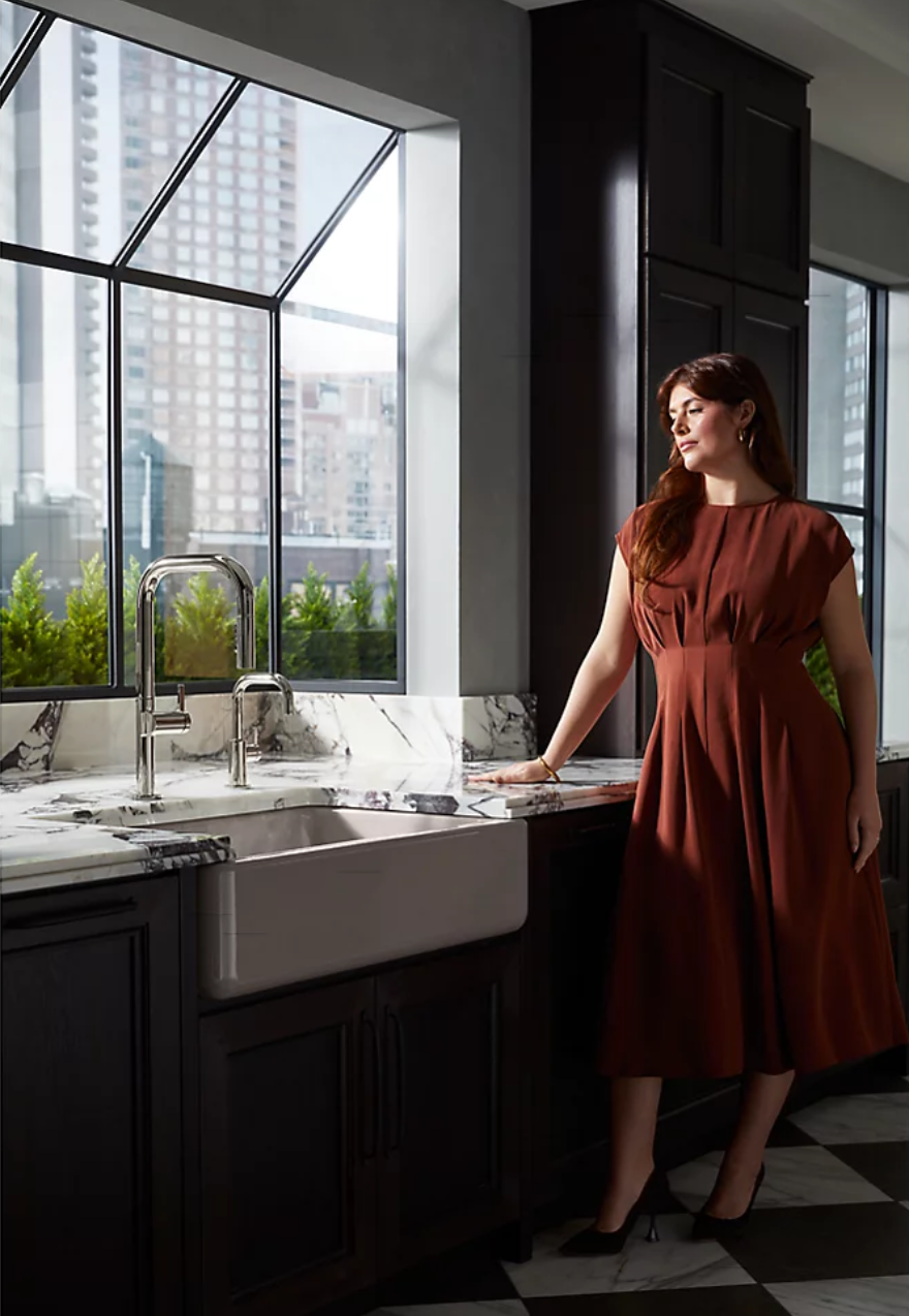 Kohler Brown dress.png