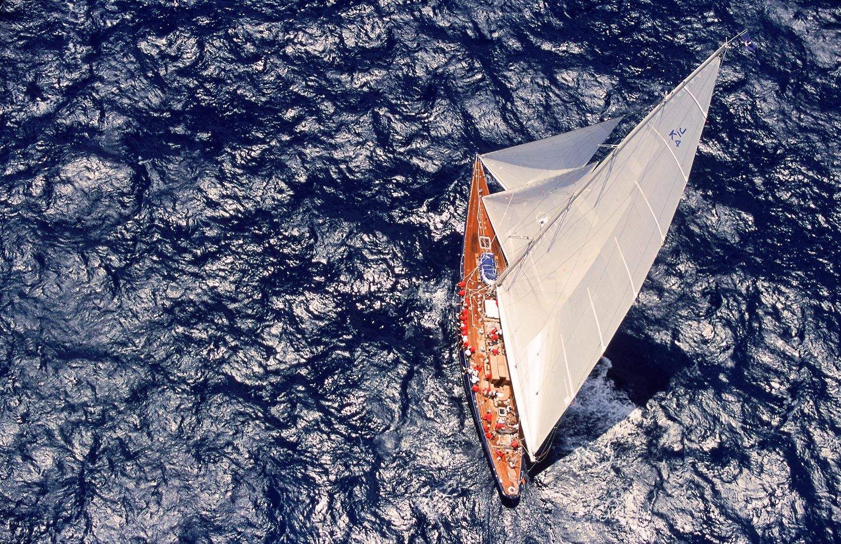 1endeavour_race2_11x17