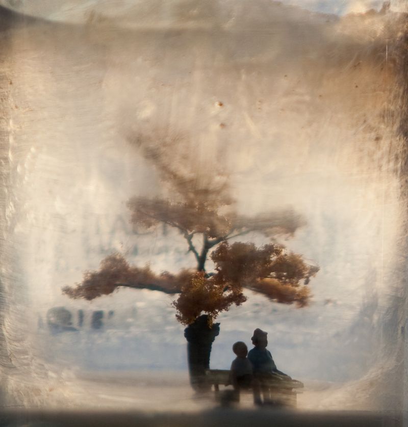 1miniatures_photography_stories_mystery_scale_small_28.jpg