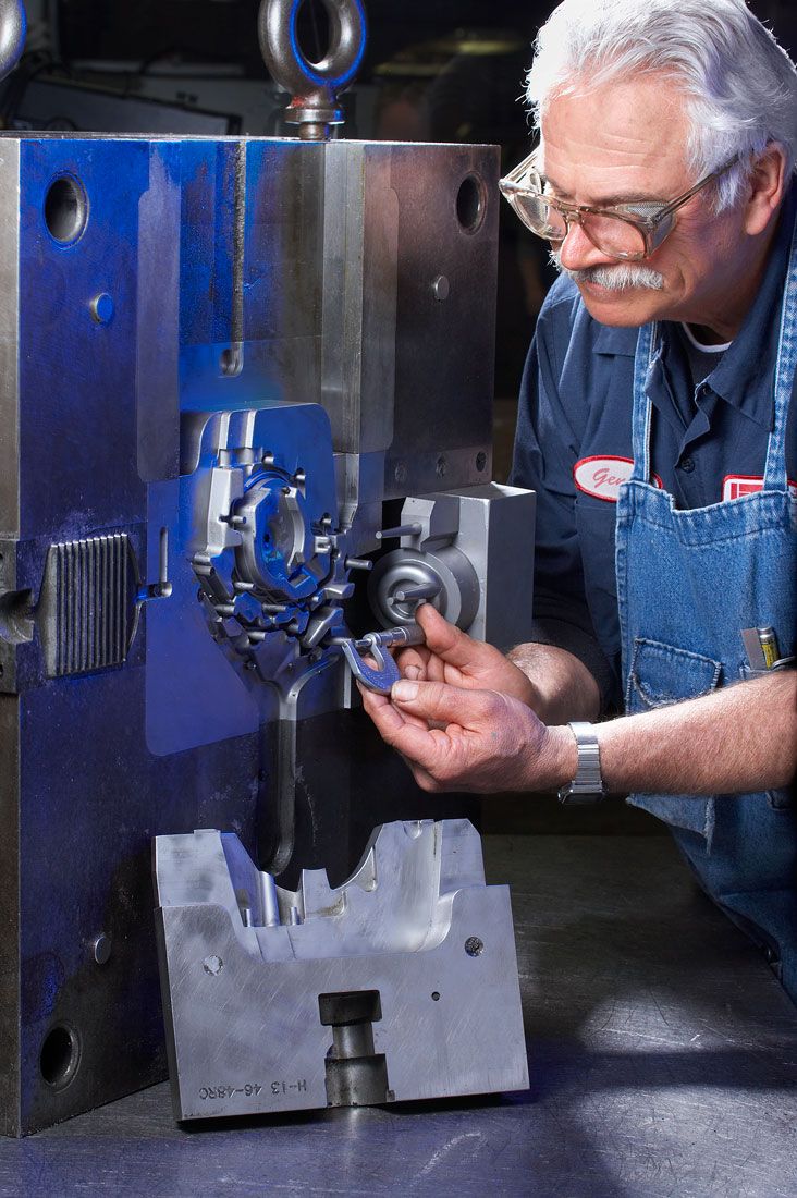 Machinist at Dyersville Die Cast