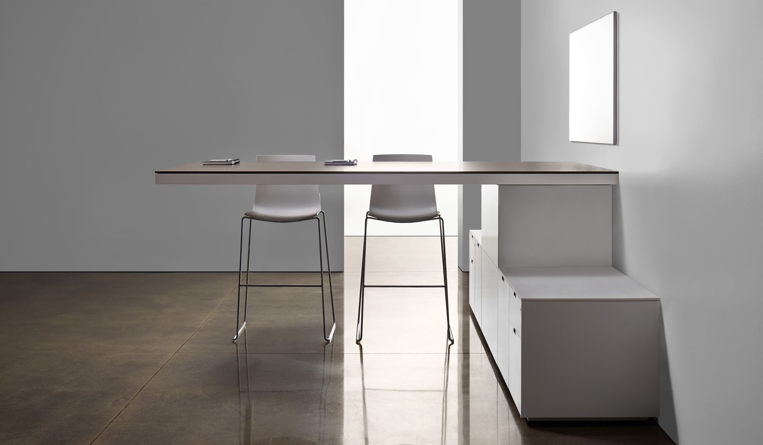 Halcon office furniture photograph