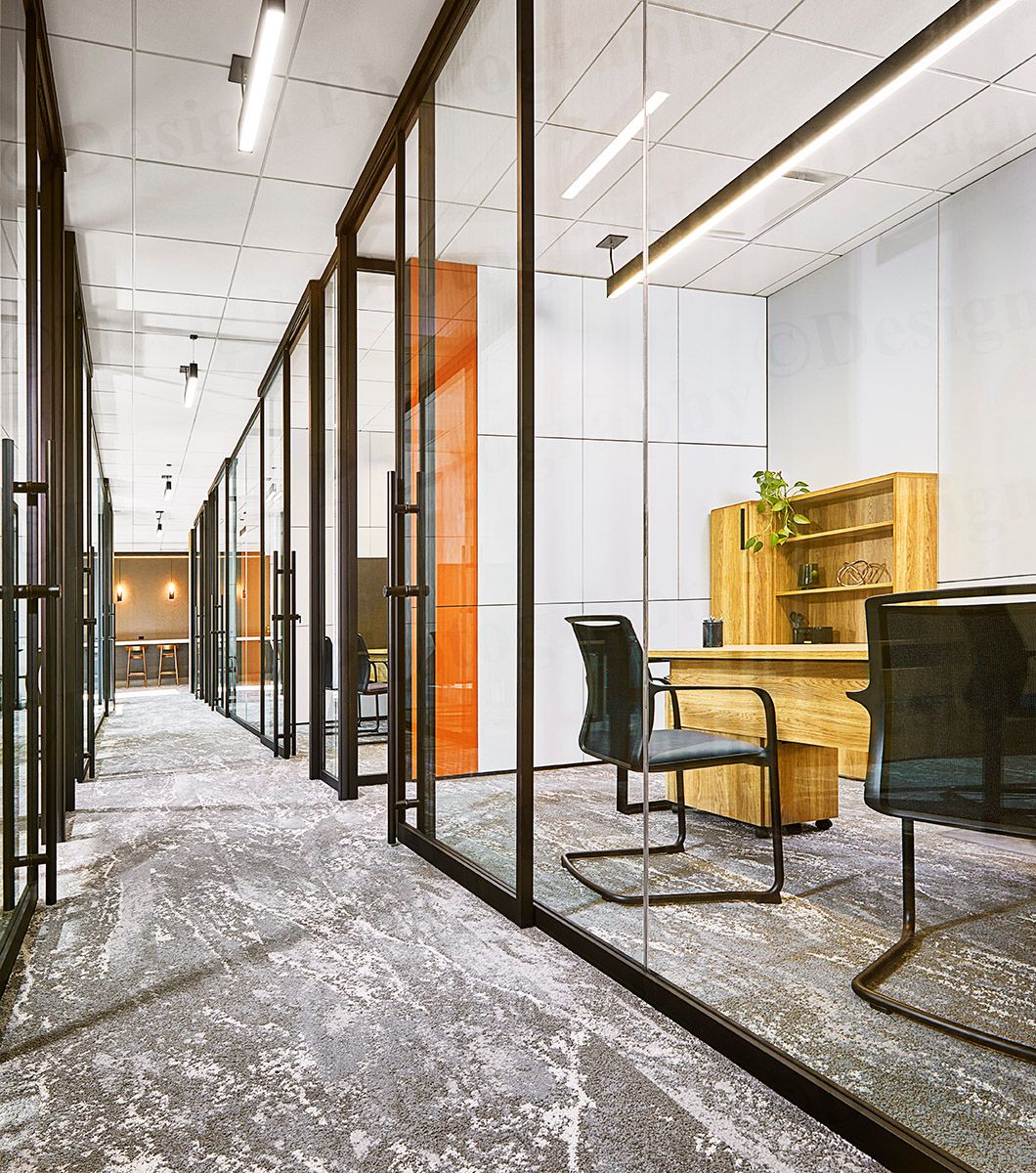 18523- 0067 W copy.jpg