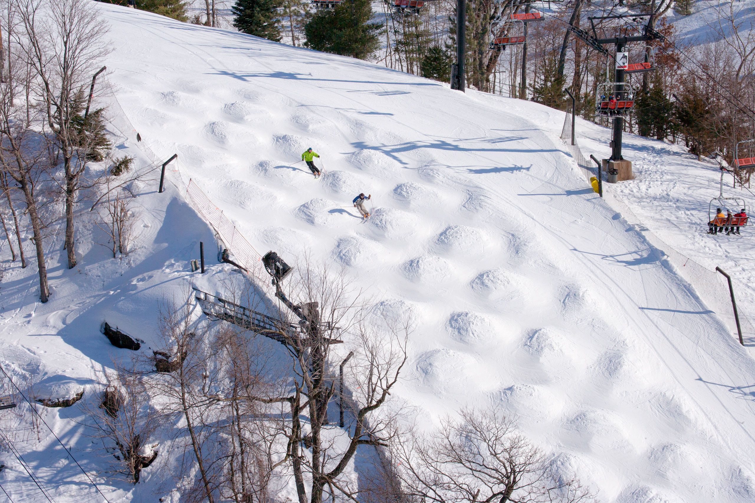 Aerial photograph of Chestnut Mountain Resort ski slope