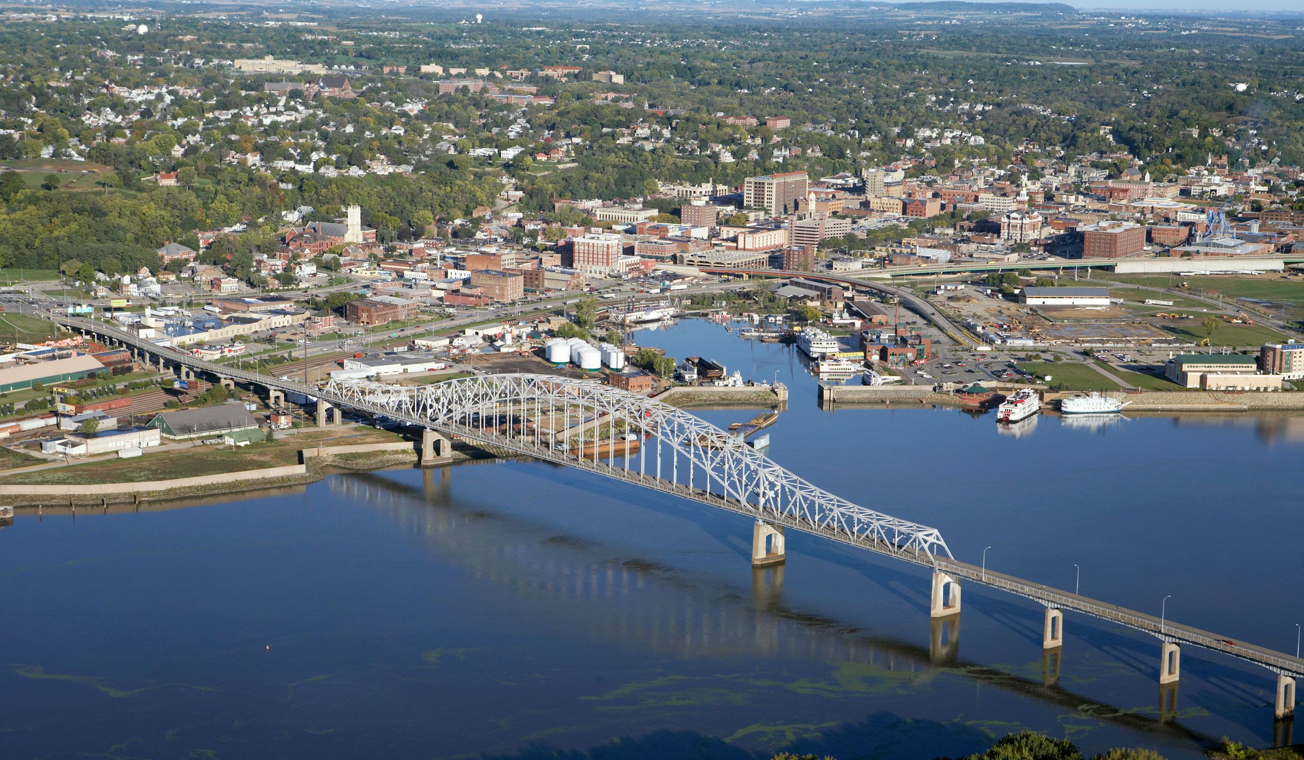 Aerial photograph of downtown Dubuque, Iowa, Mississippi River, Iowa/Illinois bridge