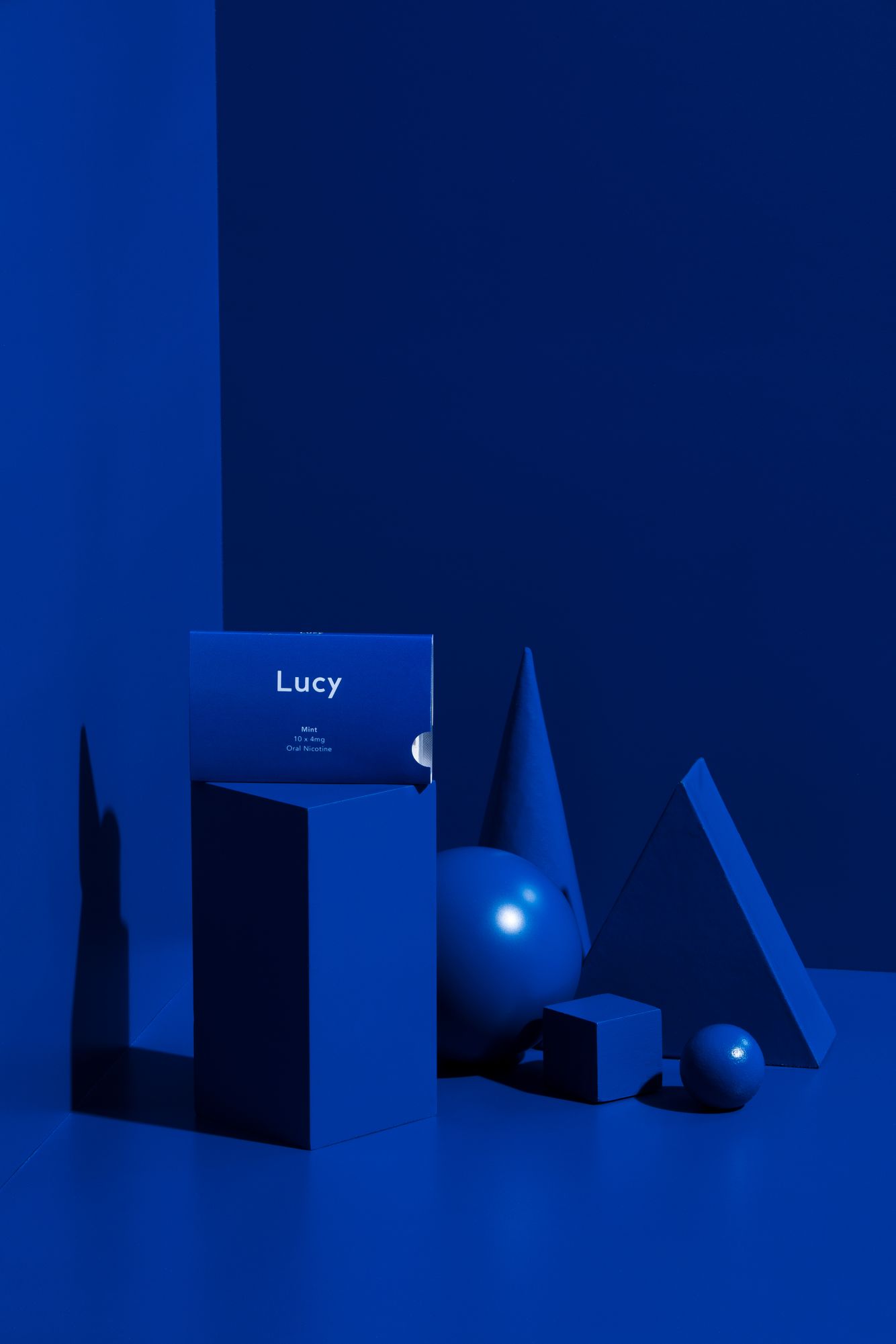 LUCY4202_web.jpg