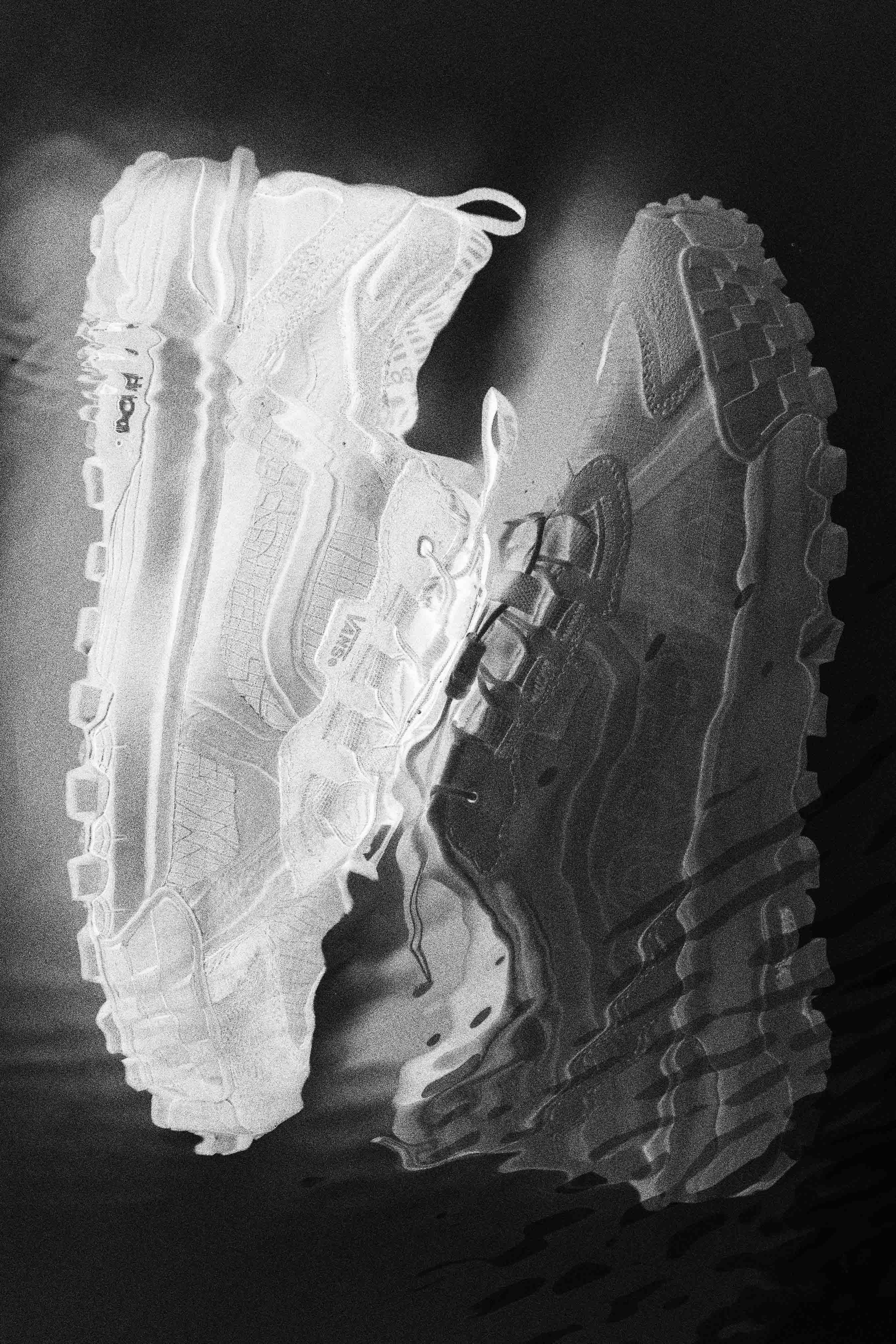 4_24_25_FA25_Crosspath_XC_Goretex_2547-2-BW copy.jpg