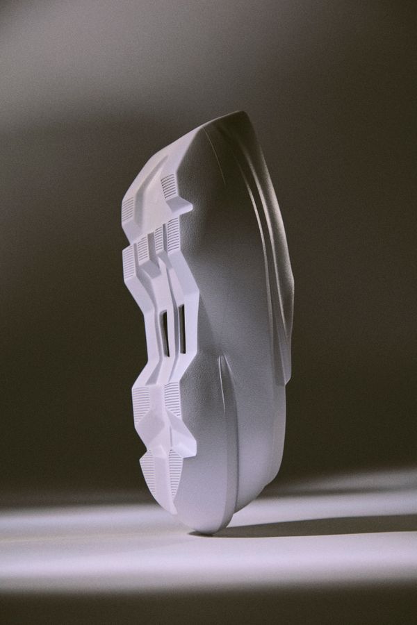 11_26_24_SR_SSTUDIO_FA26_CLOG_OTW_0015 1.jpg