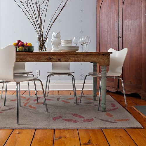 Falling feathers pattern