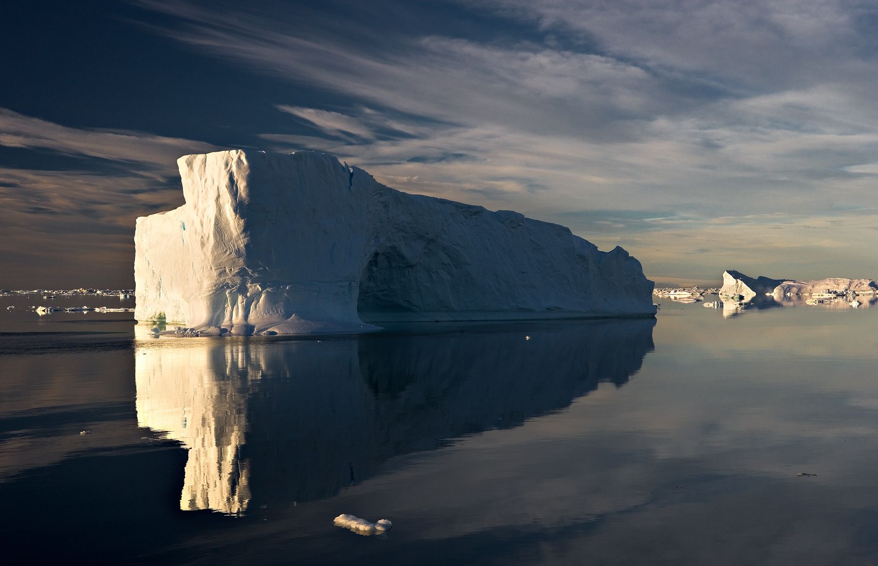 1cathedral_iceberg_h_rtp