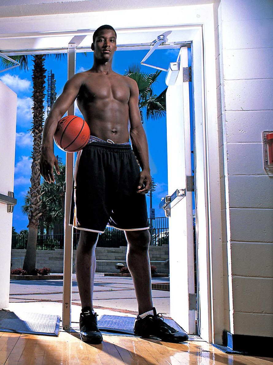 1r28_sport_kwame_brown_copy