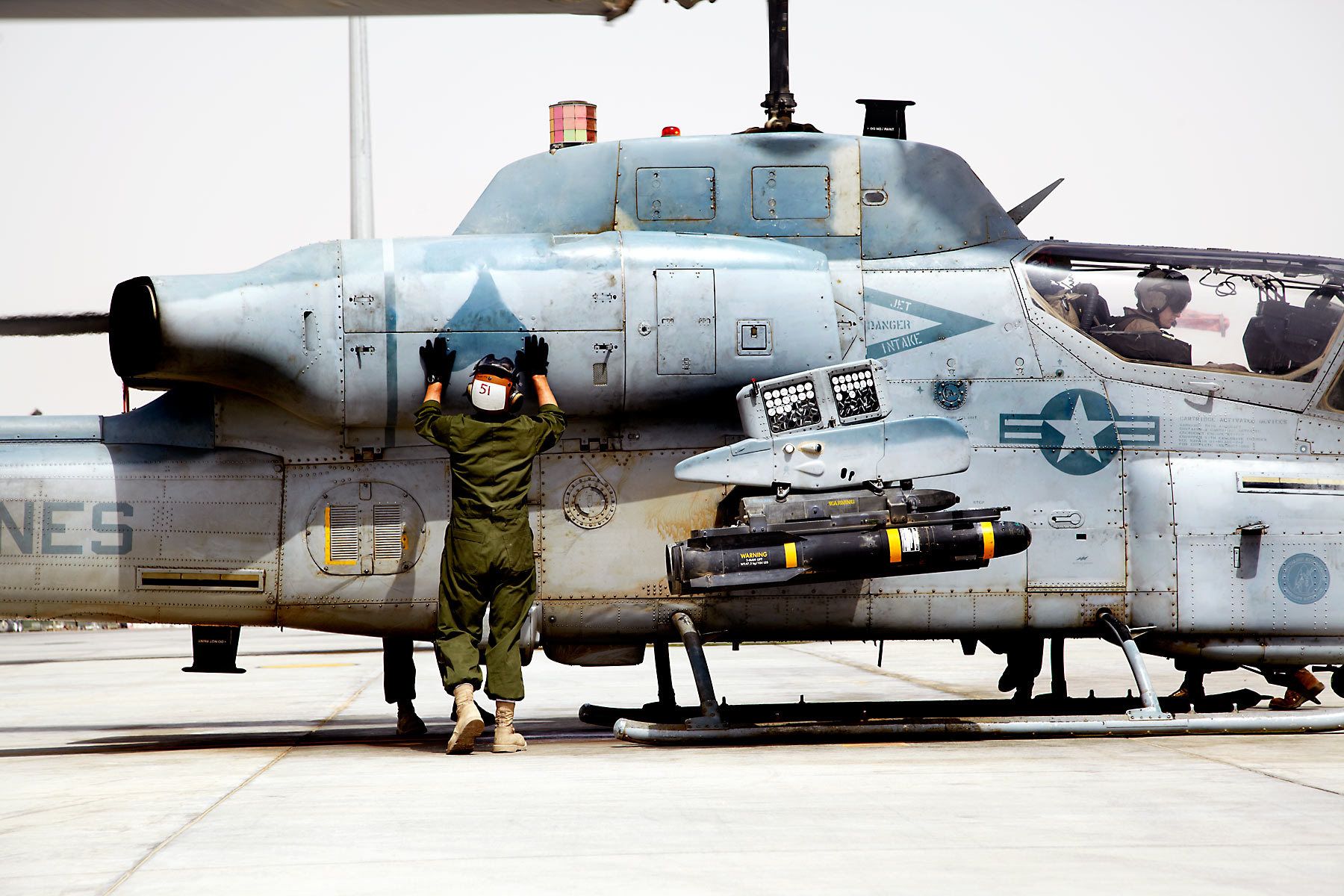 1marines_cobra_afghanistan