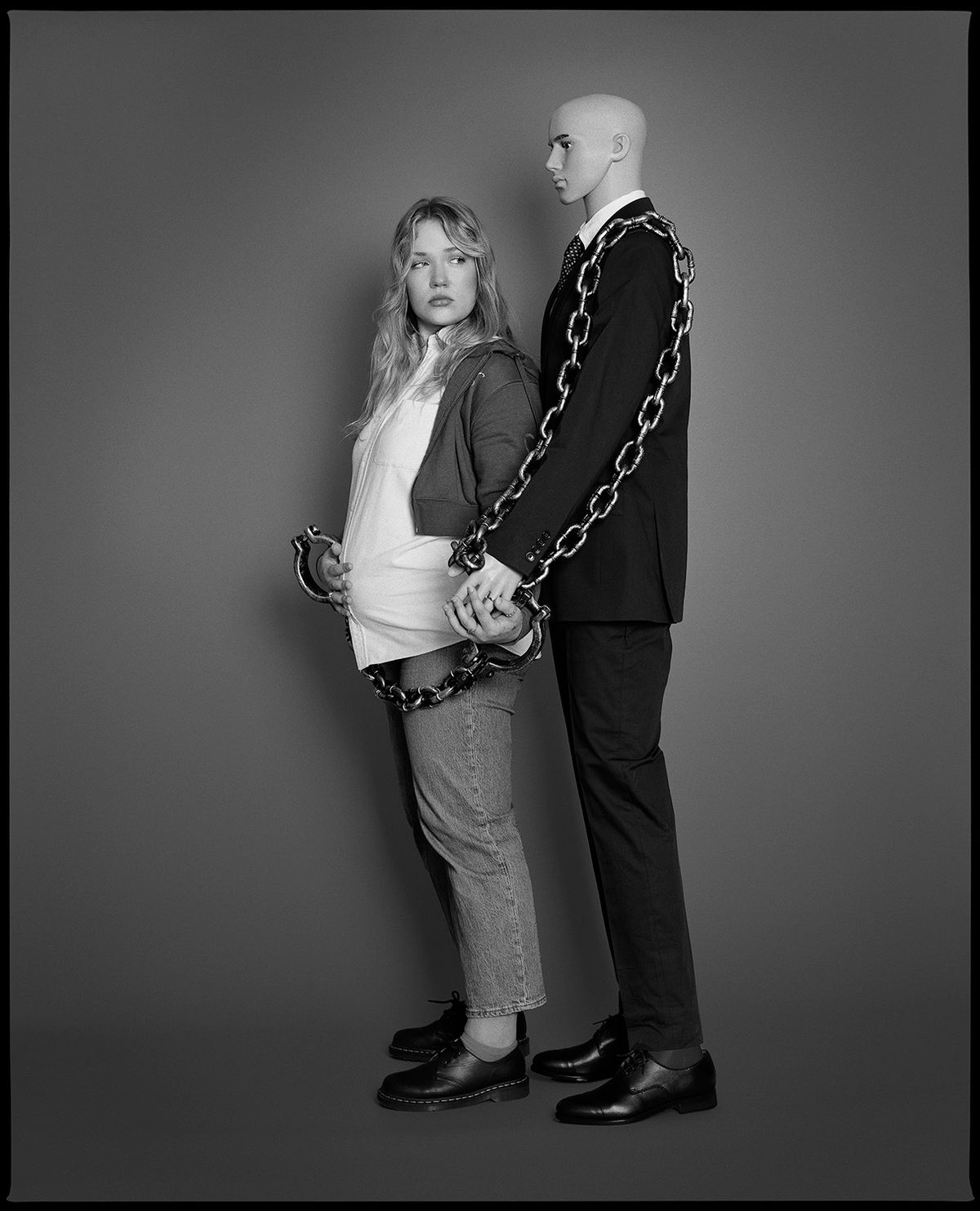 FR2_AI_Retouched4_flat_F_full3000px.jpg