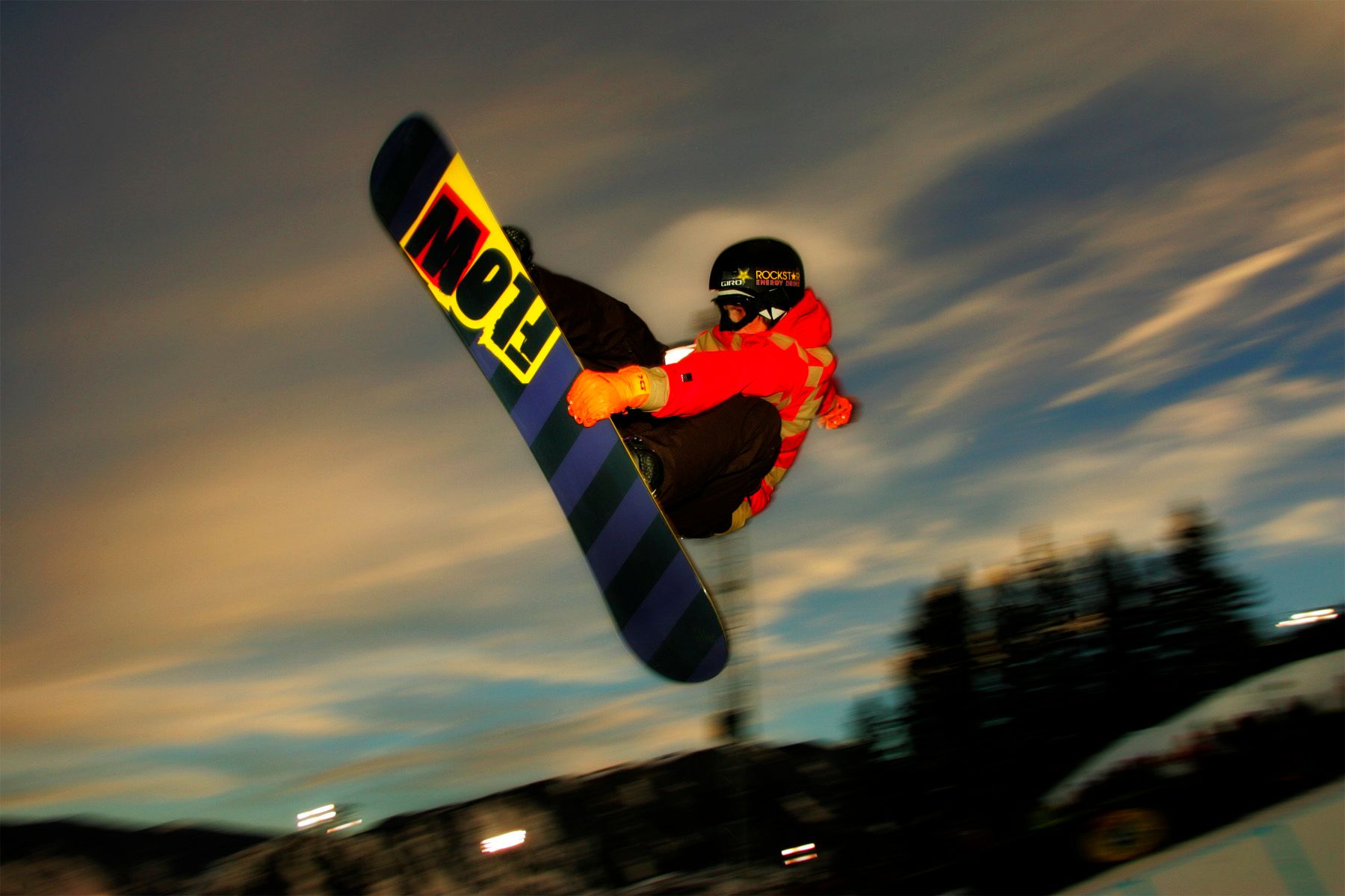 1xgames_snowboarder.jpg
