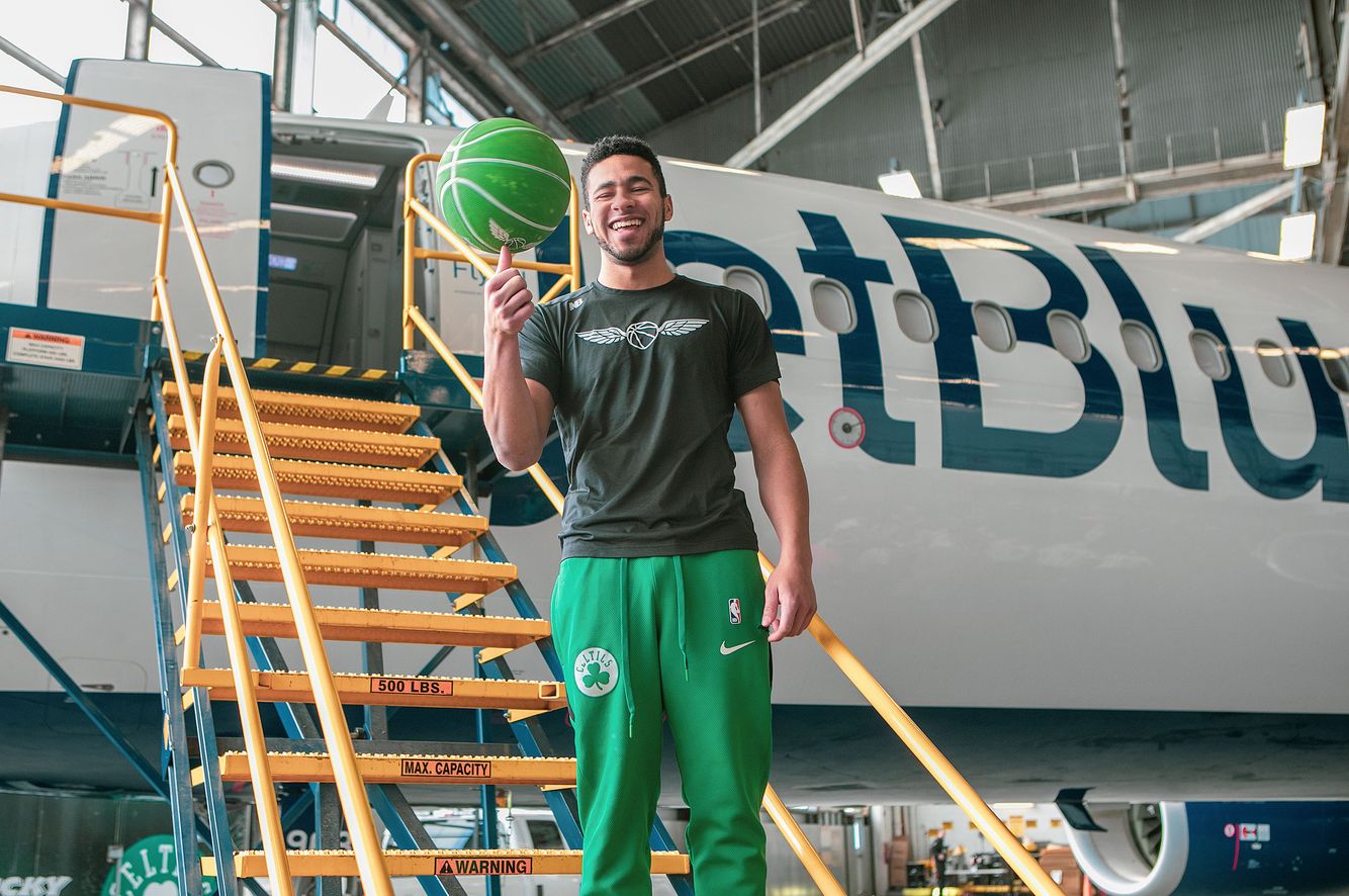 Basketball Player advertising JetBlue