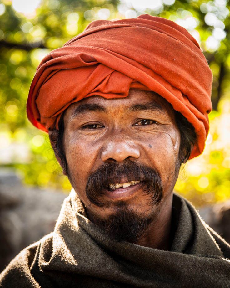 1man_in_orange_portrait_rishikesh_india