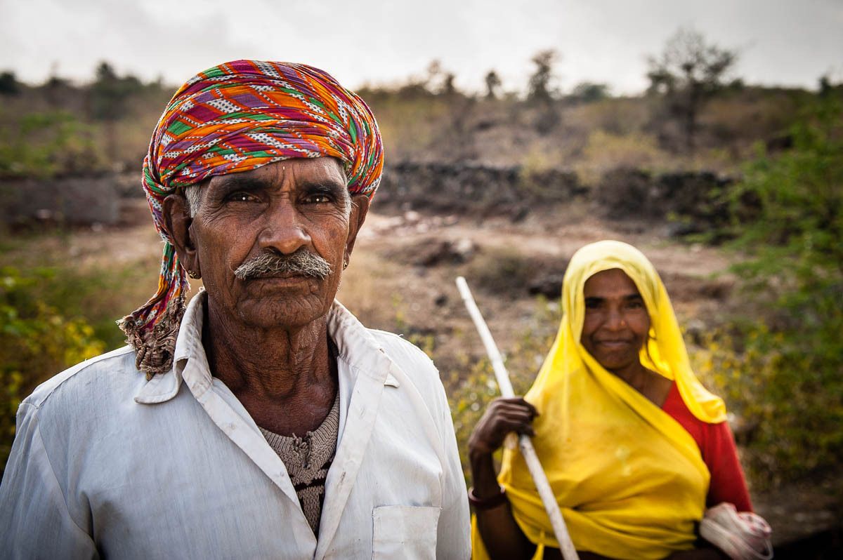 1villager_and_wife_udaipur_india