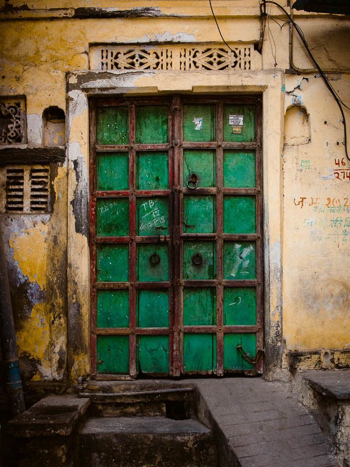 1old_green_door_udaipur_india
