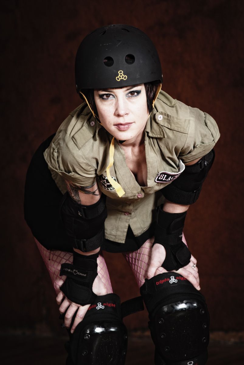 1denver_roller_dolls_portrait_310