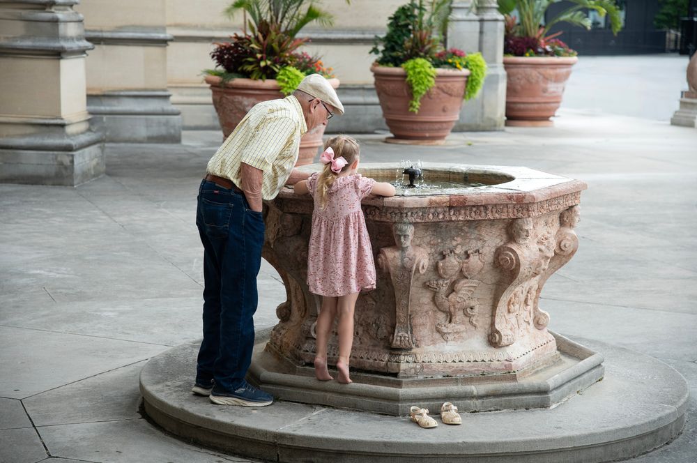 _SCS2581.BruceDouglass&Grandaughter.jpg