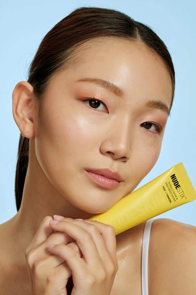 Model with Product | Moisturizer