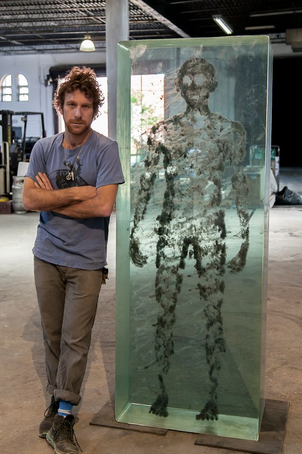1lb_dustin_sculpture2_7771