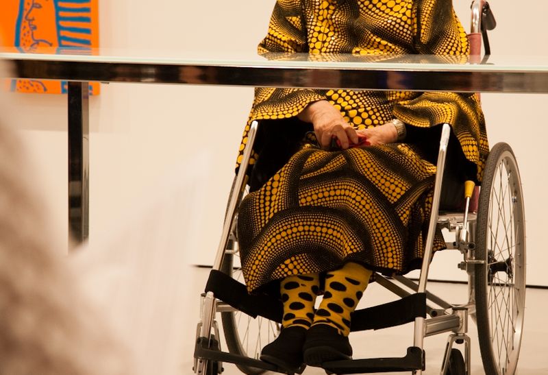 Yayoi Kusama 1yayoi_sitting