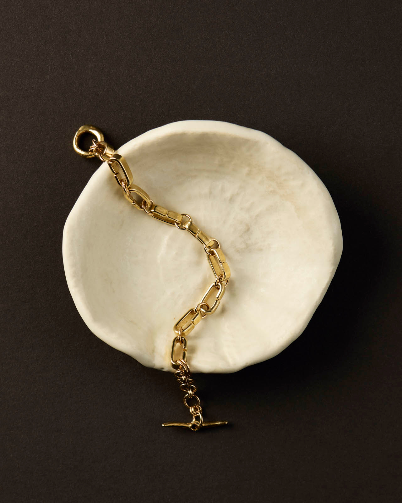 minimalistic jewelry styling by Lauren Day 