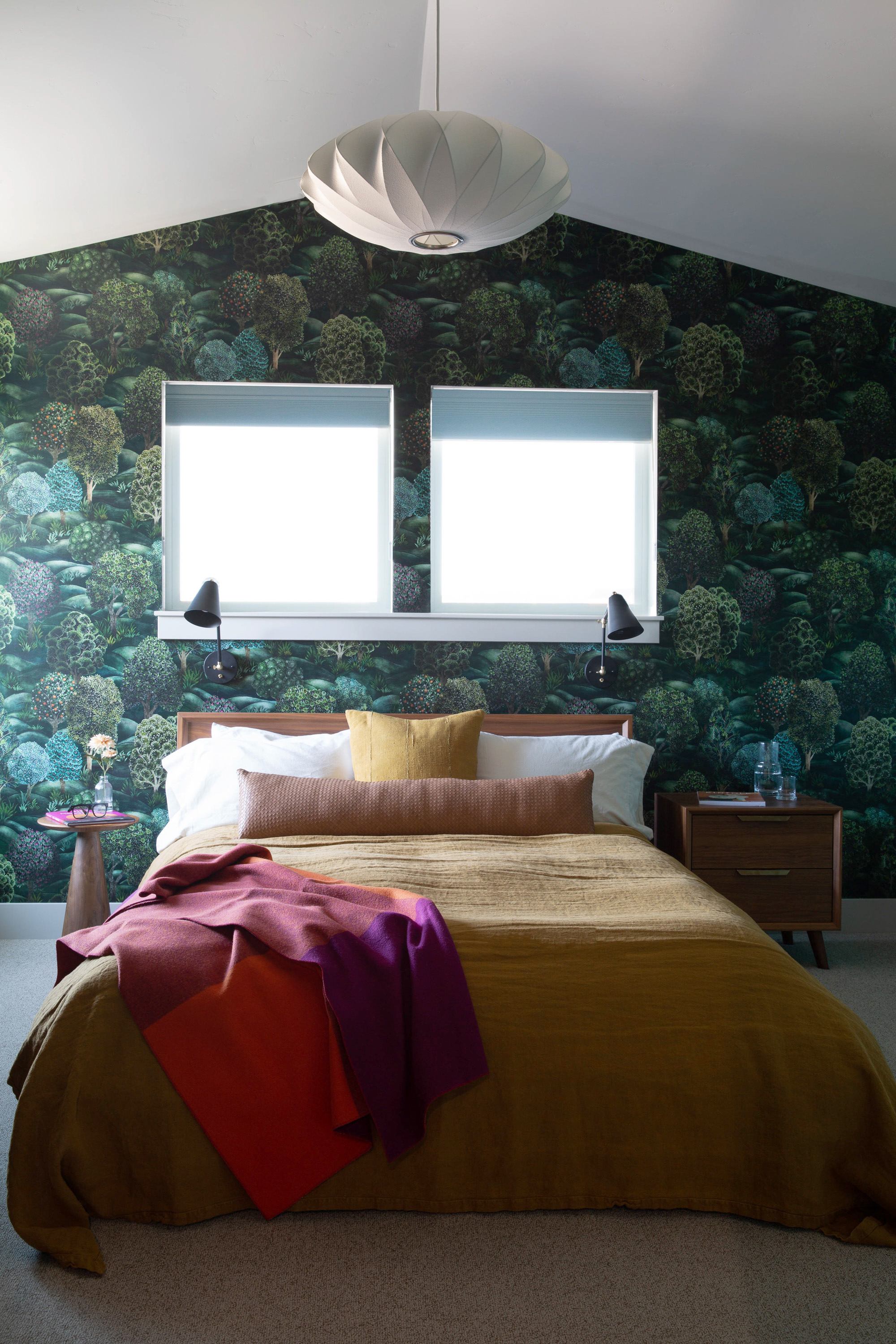 TricornBlack_wallpaper_color_OregonHome_zeewendell_interiors--2.jpg