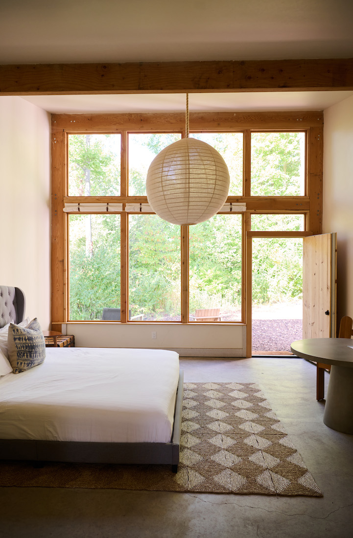 Sarah Flotard - Seattle Based Commercial Lifestyle Food And Beverage Photographer mid century inspired bedroom
